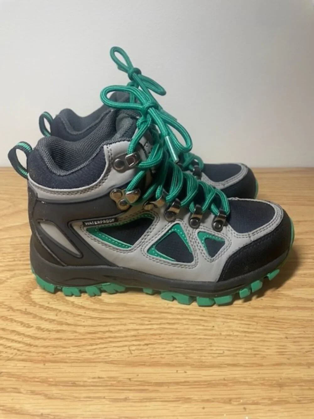 Kids Waterproof Hiking Boots Size 13 Gray Green Outdoor Shoes R Cord